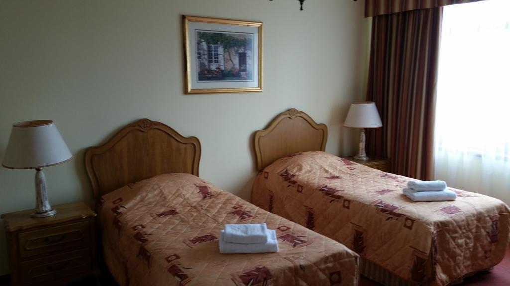 Hotel Sportwerk Tyniec Maly Habitación foto